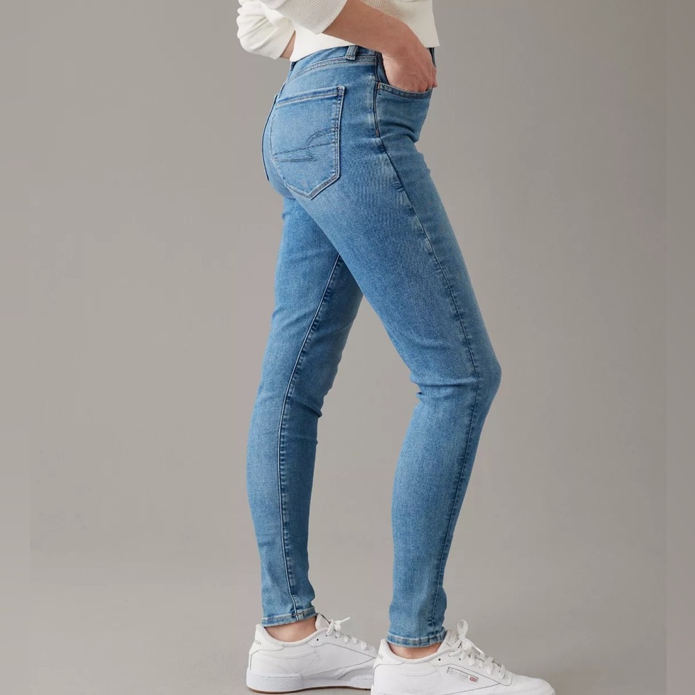 American Eagle Outfitters Light Blue Skinny Jeans